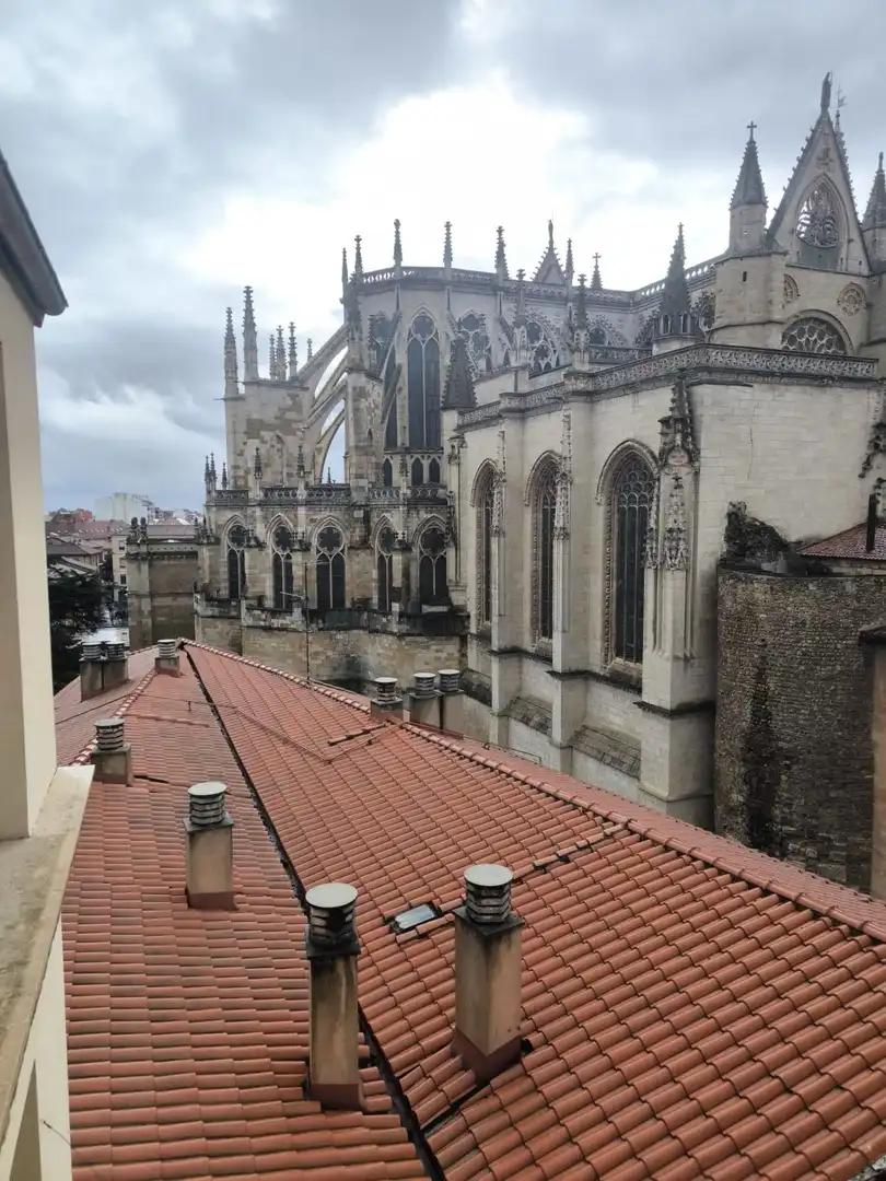 Vista exterior de Local en venta en León Capital 