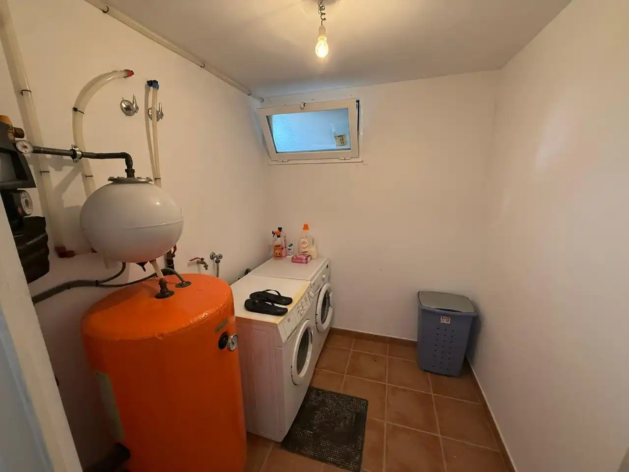 Casa adosada en venda en Cacabelos amb Calefacció i Jardí privat