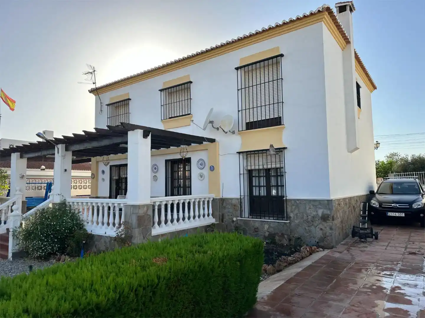 Vista exterior de Casa o xalet en venda en Málaga amb Jardí privat, Traster i Balcó