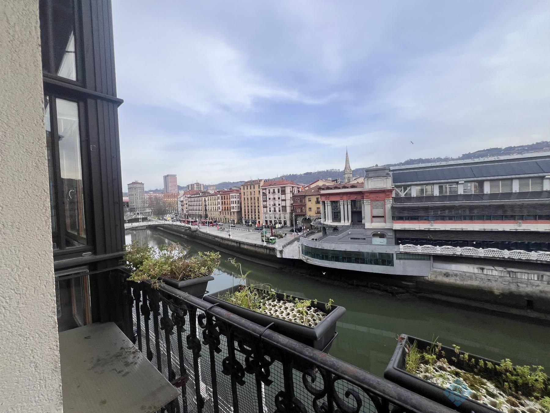 Exterior view of Flat to rent in Bilbao   with Heating, Parquet flooring and Balcony