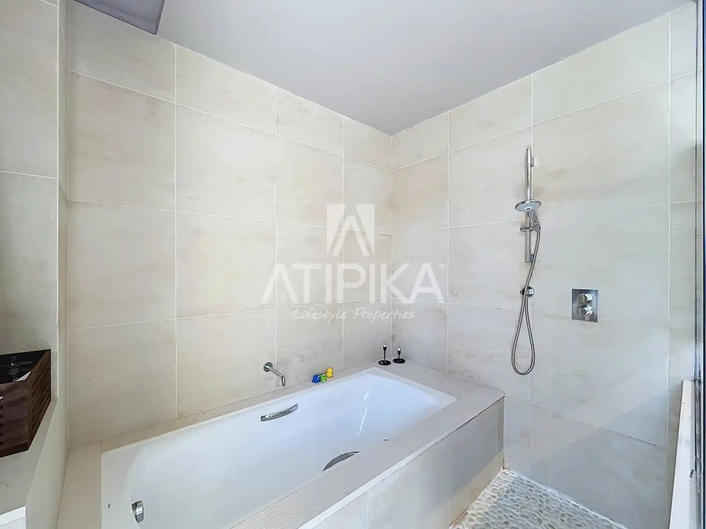 Bany de Casa o xalet de lloguer en Sitges amb Aire condicionat, Terrassa i Piscina