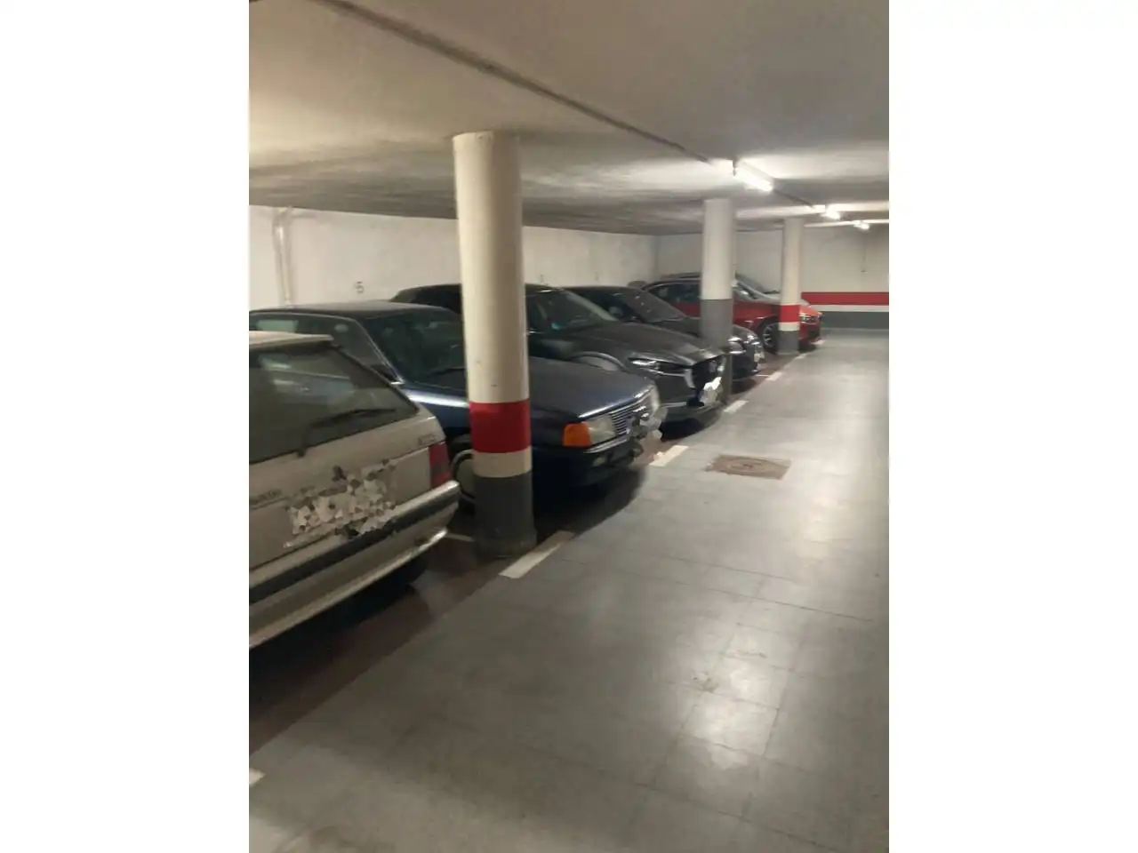 Parking de Piso en venta en León Capital  con Calefacción, Parquet y Terraza