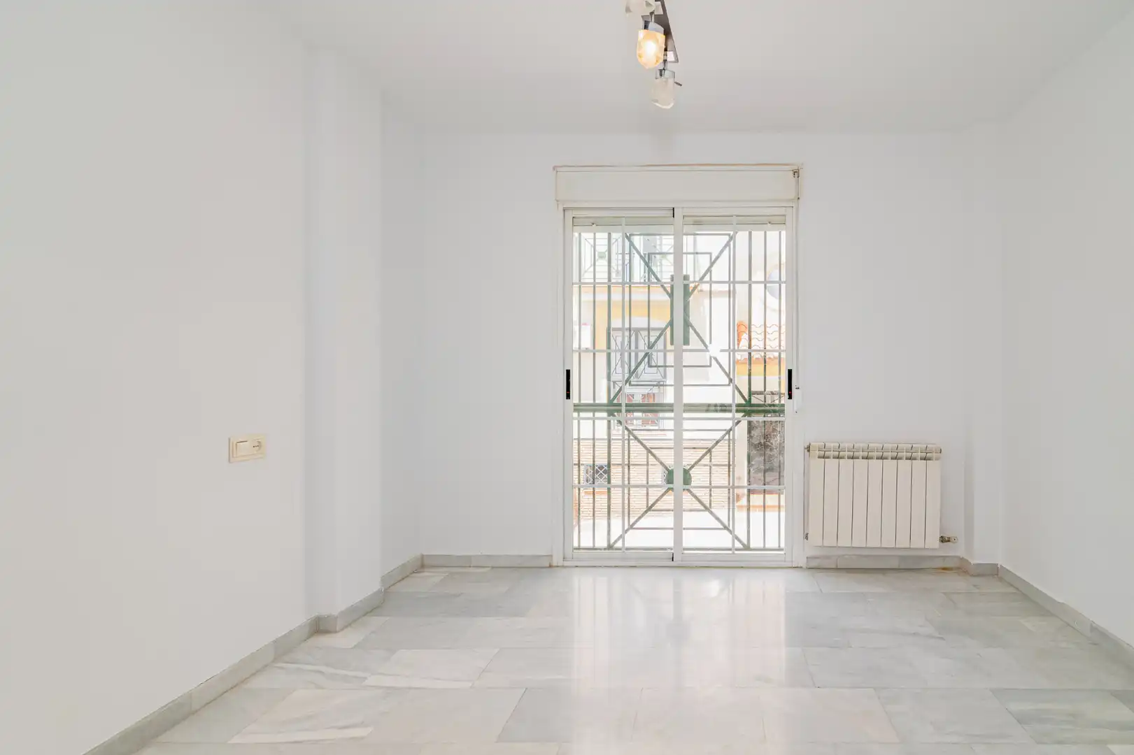 Piso en venta en Ogíjares con Calefacción, Terraza y Trastero