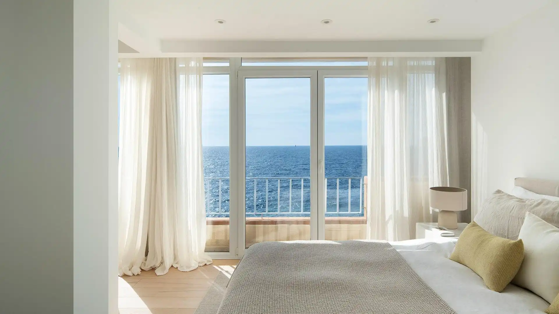 Bedroom of Apartments for sale in Calvià  with Air Conditioner, Heating and Terrace