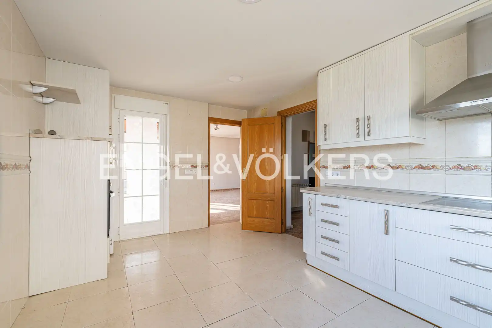 Casa con piscina en venta en Urbanizaciones, imagen 12