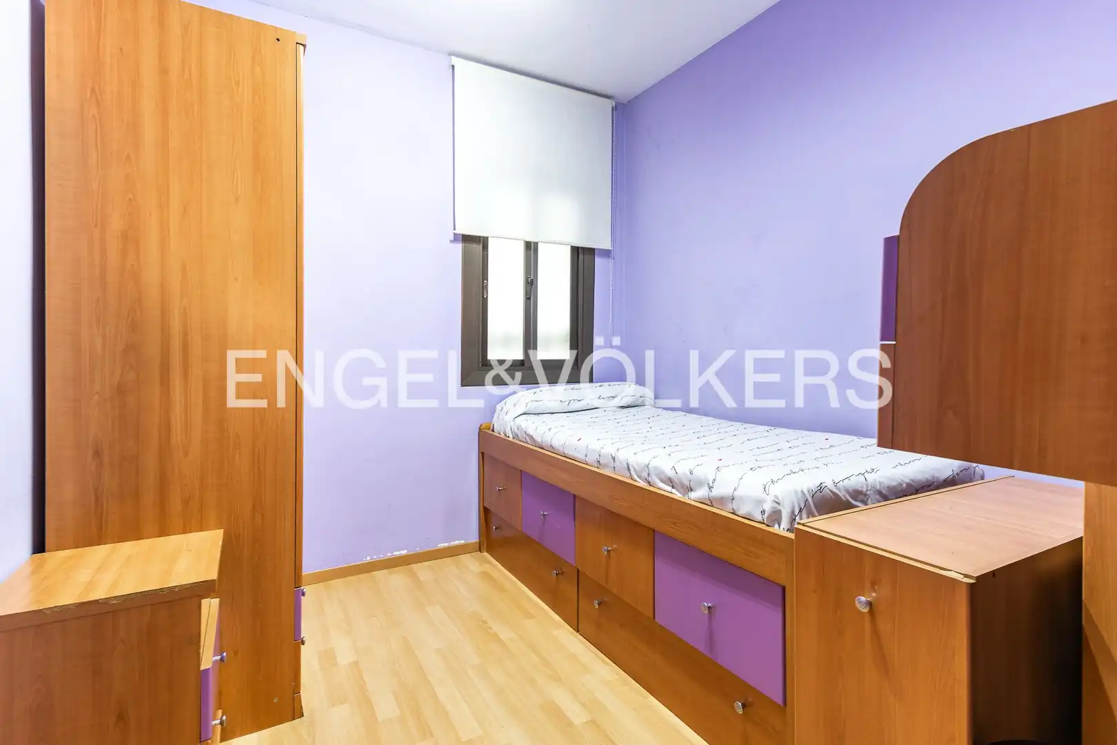 Schlafzimmer von Wohnung zum Verkauf in Barcelona mit Klimaanlage, Heizung und Privatgarten