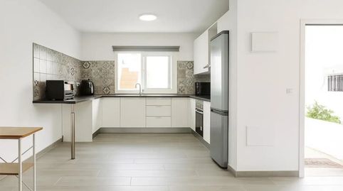 Foto 5 de Apartamento en venta en Avenida Jose Antonio Tavio, 19, Costa del Silencio, Arona