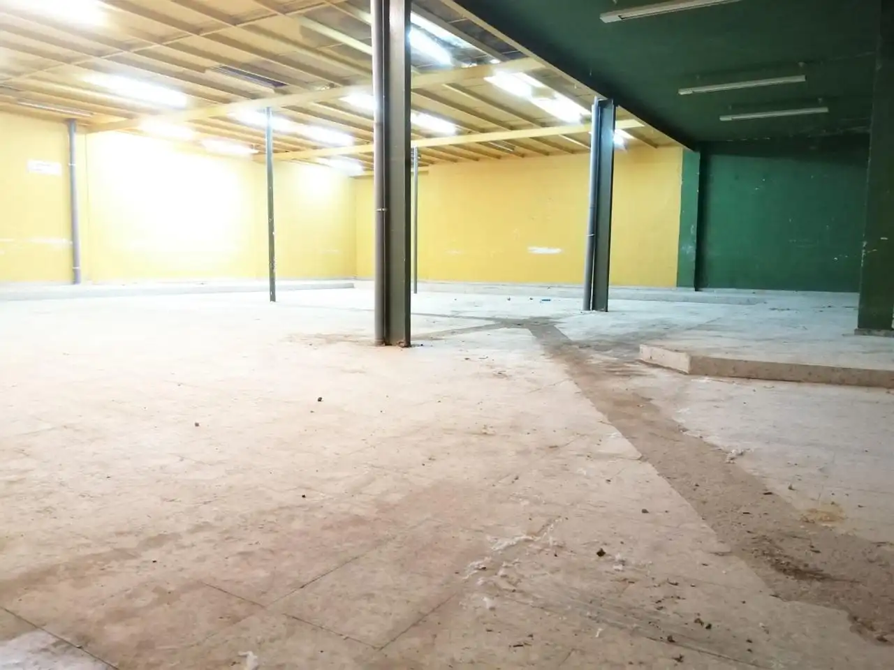Local comercial en venda a De Los Laboratorios, imagen 2