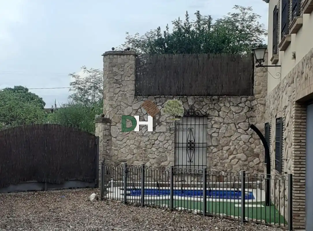 Exterior view of Houses for sale in Cáceres  with Air Conditioner, Heating and Storage room