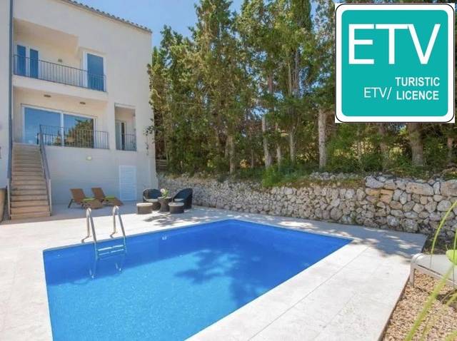 Casa adosada en Alquiler en Maria de la Salut