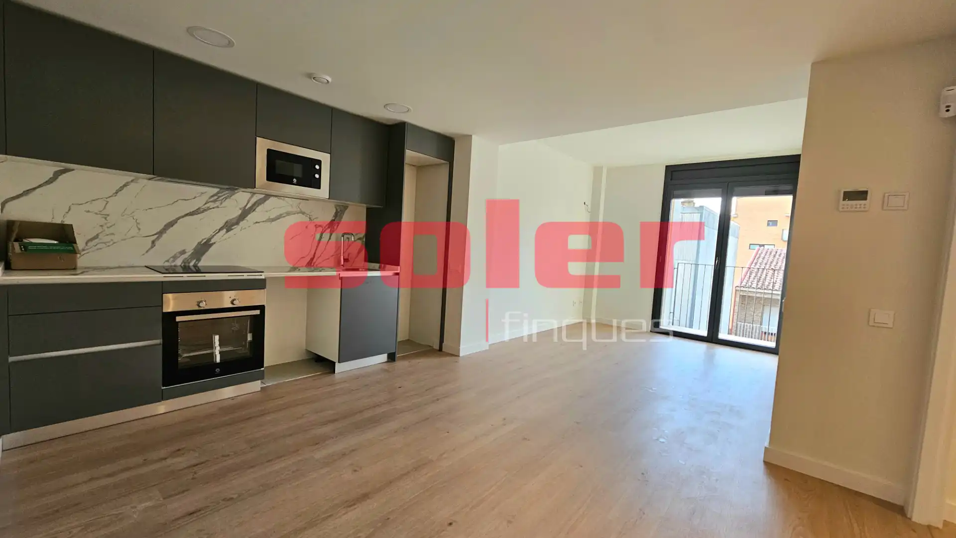 Exterior view of Flat for sale in Rubí  with Air Conditioner and Heating