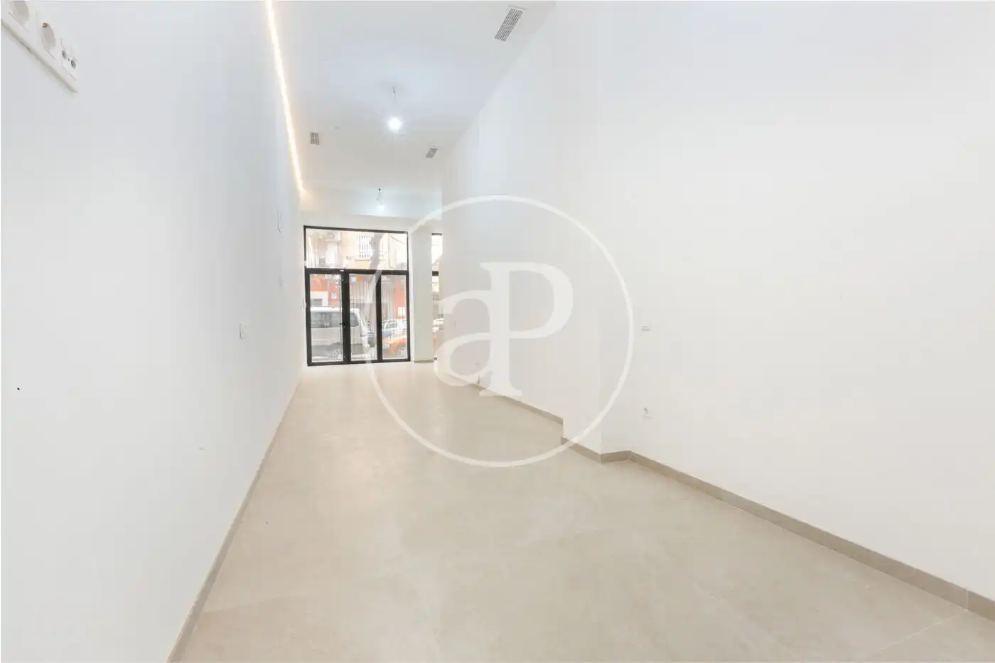 Piso en venta en Valencia con Aire acondicionado, Calefacción y Trastero
