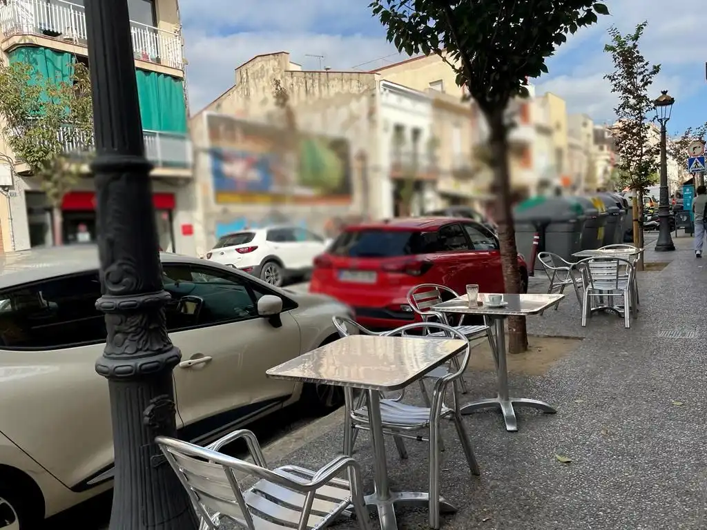 Business premises for transfer in Joan Prim, imagen 3