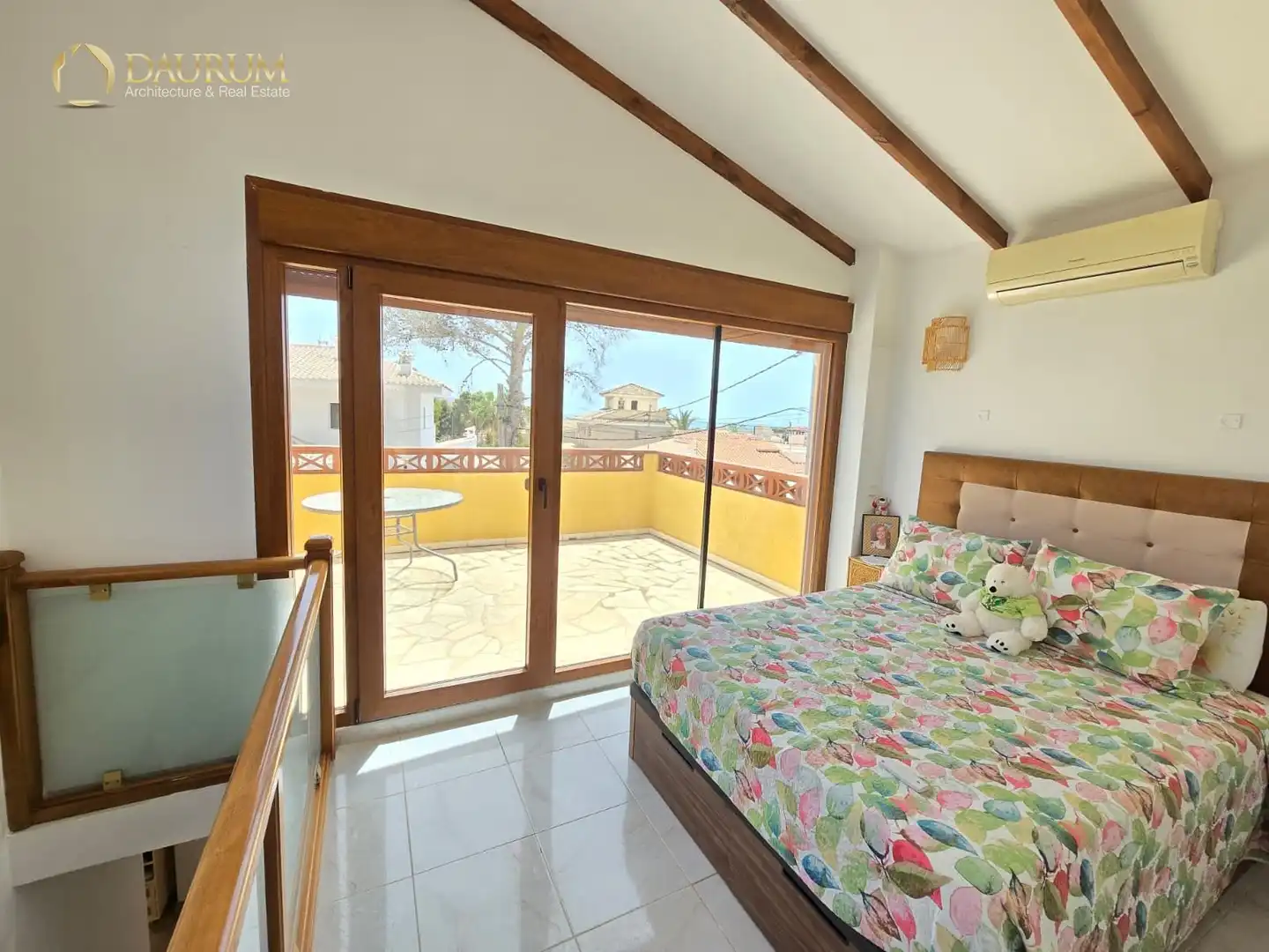 Casa aparellada amb piscina en venda a OROVAL, imagen 19