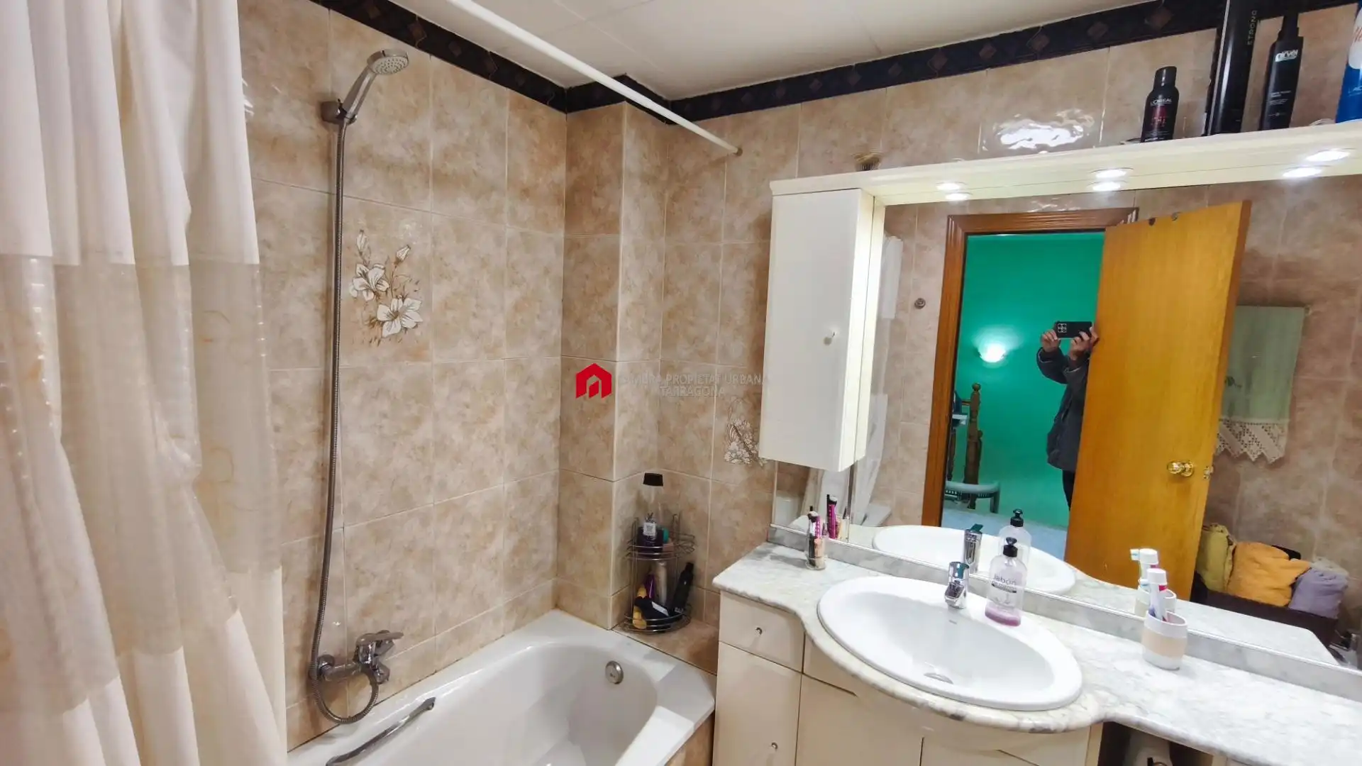 Badezimmer von Einfamilien-Reihenhaus zum Verkauf in Roquetes mit Klimaanlage, Heizung und Privatgarten
