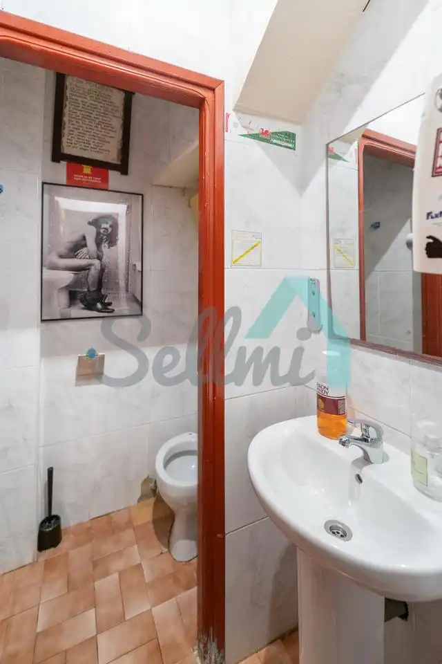 Badezimmer von Gebäude zum Verkauf in Nava