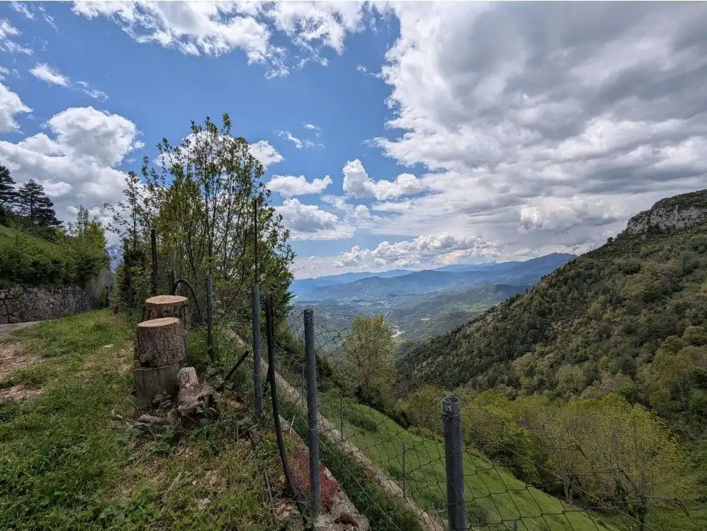 Residencial en venda en Tella-Sin