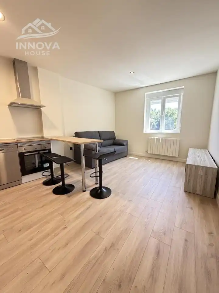 Sala d'estar de Pis per a compartir en Segovia amb Calefacció i Moblat