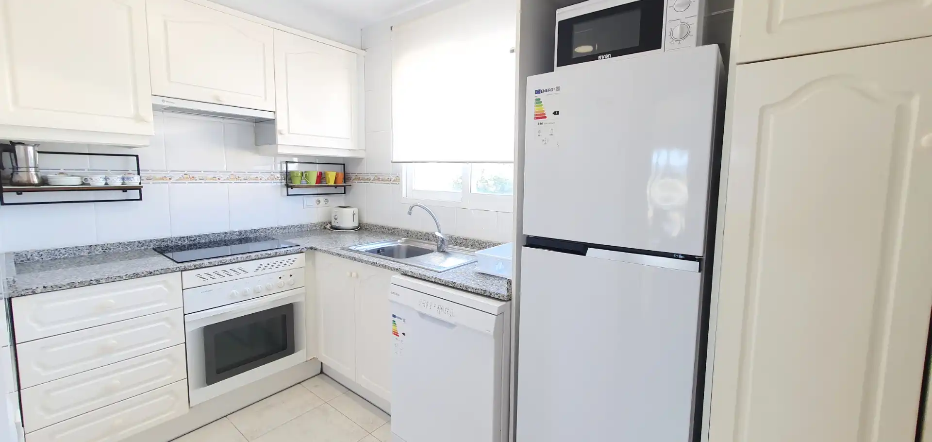 Cocina de Apartamento de alquiler en Dénia con Aire acondicionado, Calefacción y Terraza