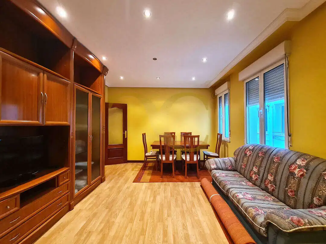 Sala d'estar de Pis en venda en Oviedo 