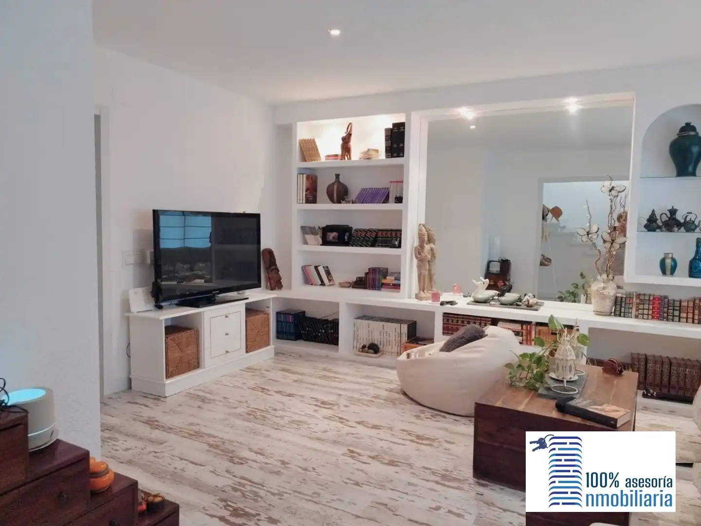 Sala de estar de Casa adosada en venta en Perales de Tajuña con Aire acondicionado, Calefacción y Jardín privado