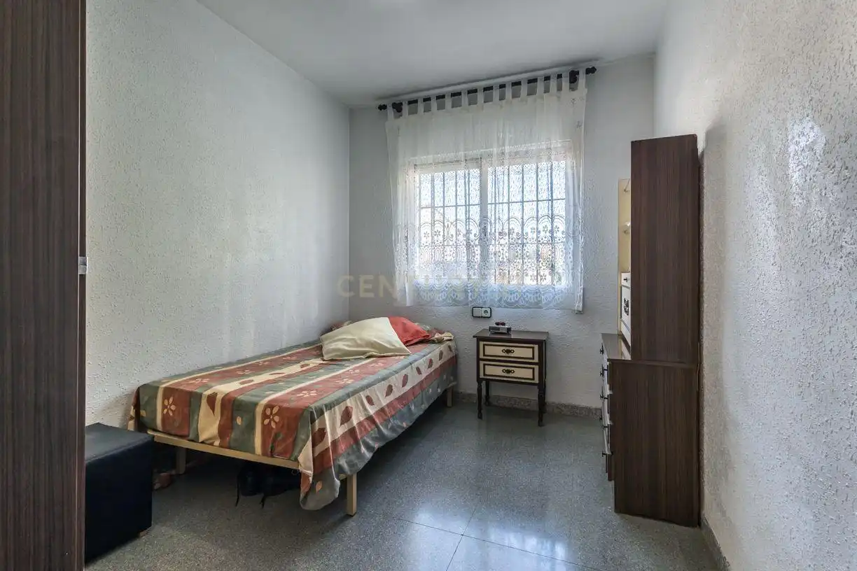 House with pool for sale in Carrer de les Orquídies, Viladecans, Spain, imagen 25