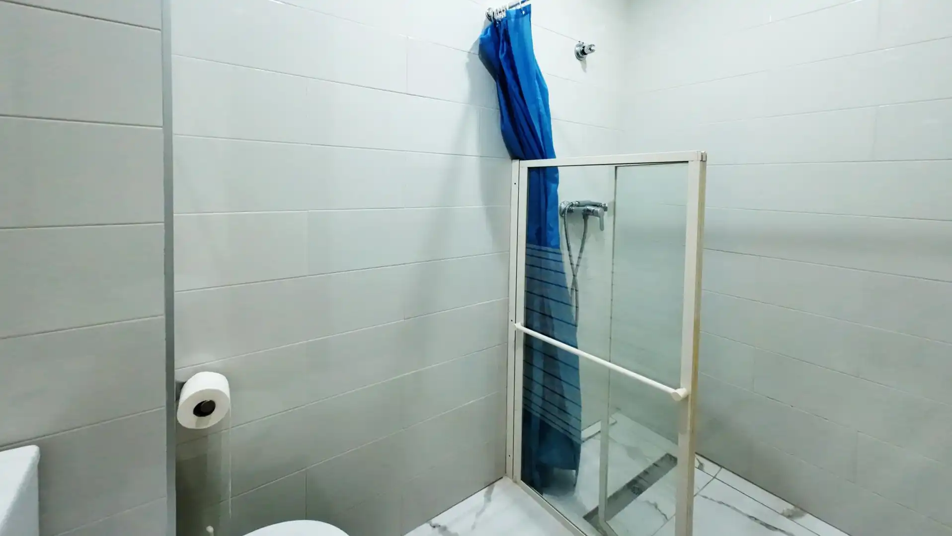Bathroom of Flat for sale in Figueres  with Heating
