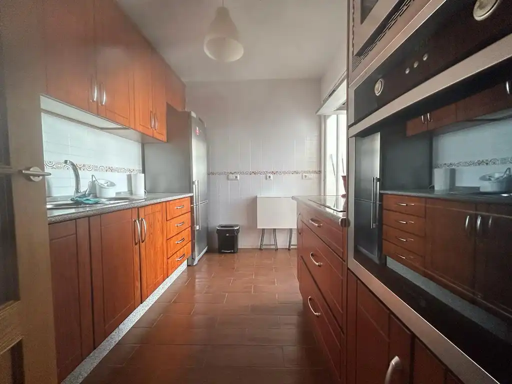 Cuina de Apartament de lloguer en Villanueva de la Serena amb Aire condicionat, Traster i Moblat