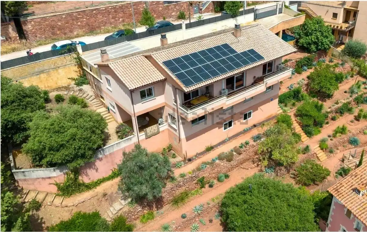 Vista exterior de Casa o chalet en venta en Corbera de Llobregat con Aire acondicionado, Jardín privado y Terraza
