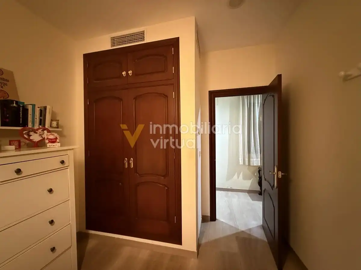 Habitación de Piso en venta en Cabra con Aire acondicionado, Calefacción y Amueblado