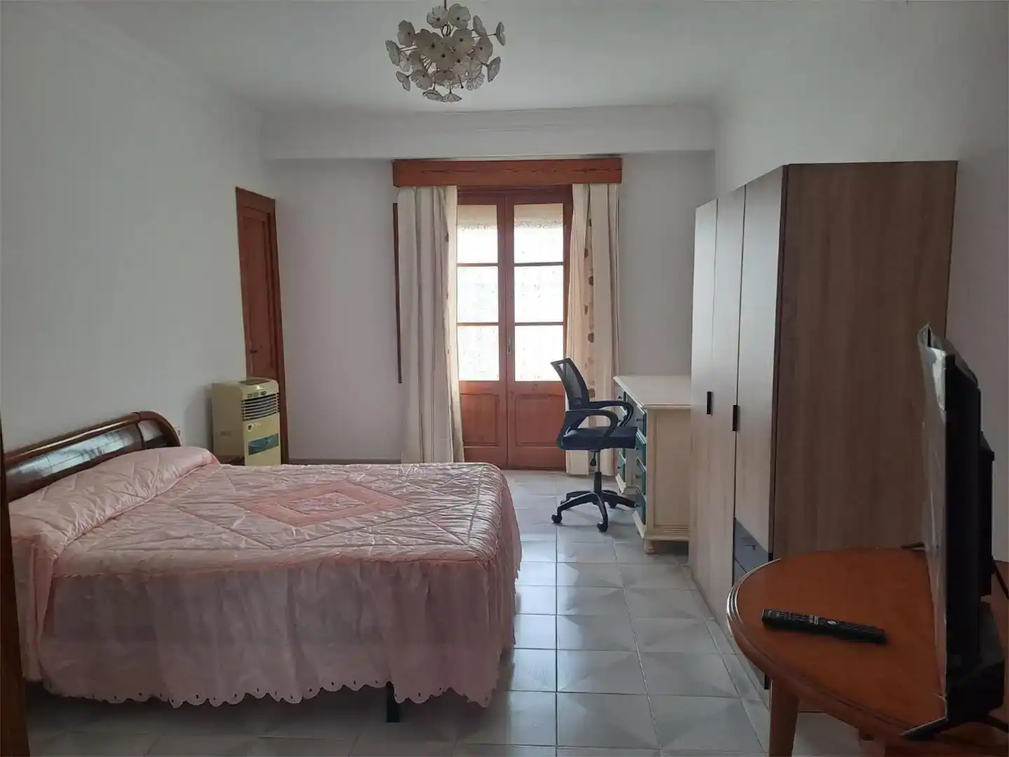 Bedroom of Flat for rent in Osuna  with Storage room, Furnished and Balcony