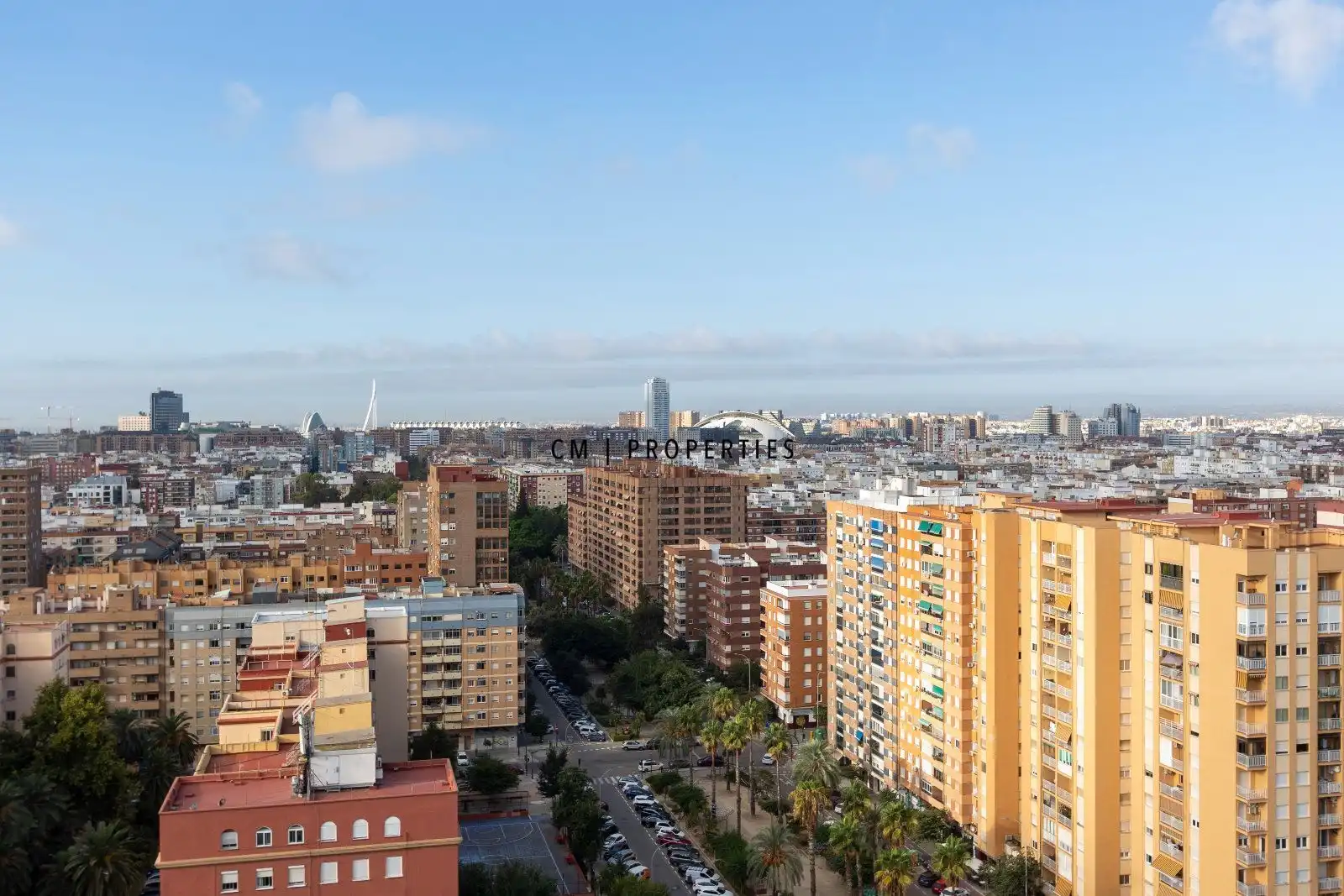 Außenansicht von Wohnung zur Miete in Valencia mit Klimaanlage, Heizung und Terrasse