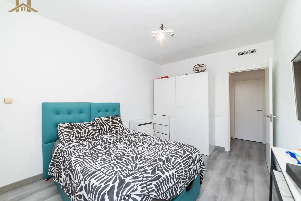 Schlafzimmer von Haus oder Chalet zum Verkauf in Santa Cruz del Retamar mit Klimaanlage, Heizung und Privatgarten