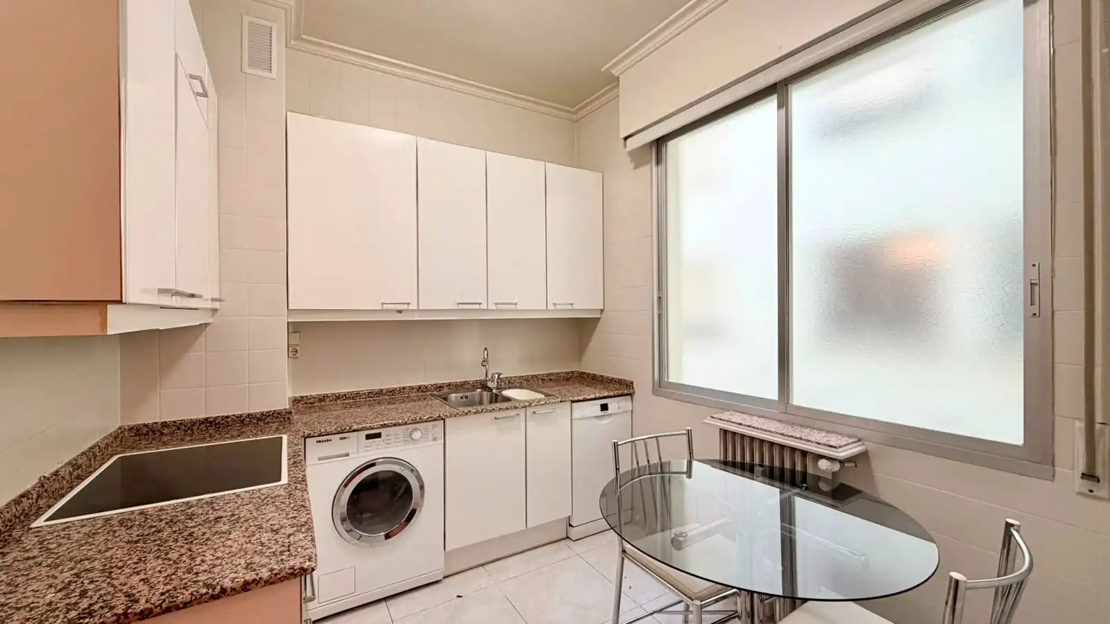 Kitchen of Flat for sale in  Logroño  with Heating