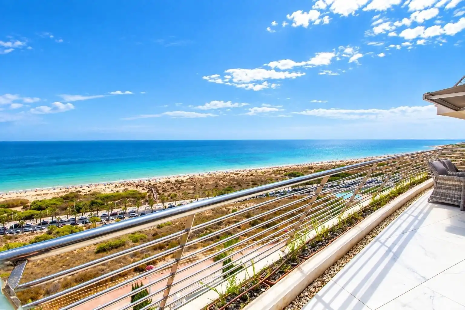 Appartement compact avec terrasse à vendre à Los Arenales del Sol, imagen 2