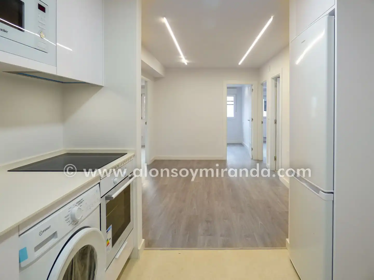 Küche von Wohnung zur Miete in Gijón  mit Heizung und Abstellraum