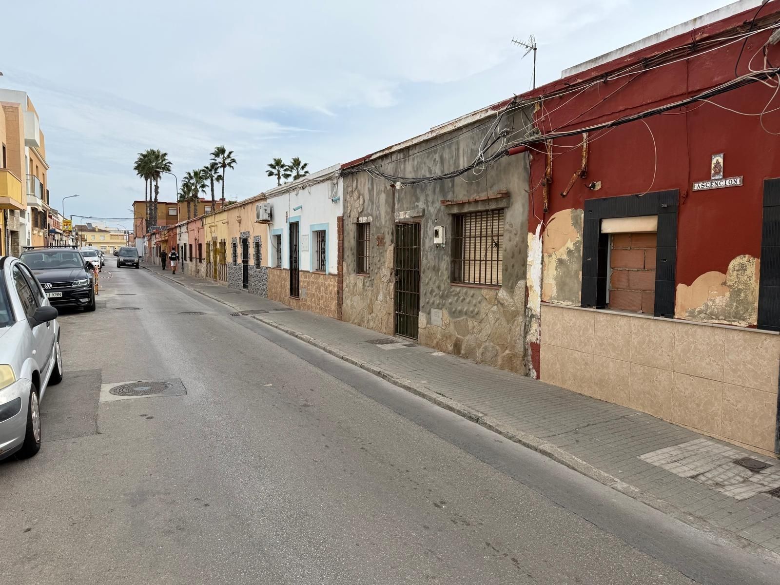 Exterior view of Single-family semi-detached for sale in La Línea de la Concepción