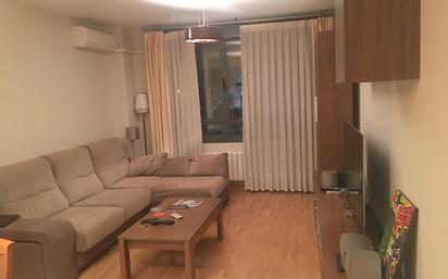 Living room of Flat for sale in Torrejón de Ardoz  with Air Conditioner, Heating and Parquet flooring