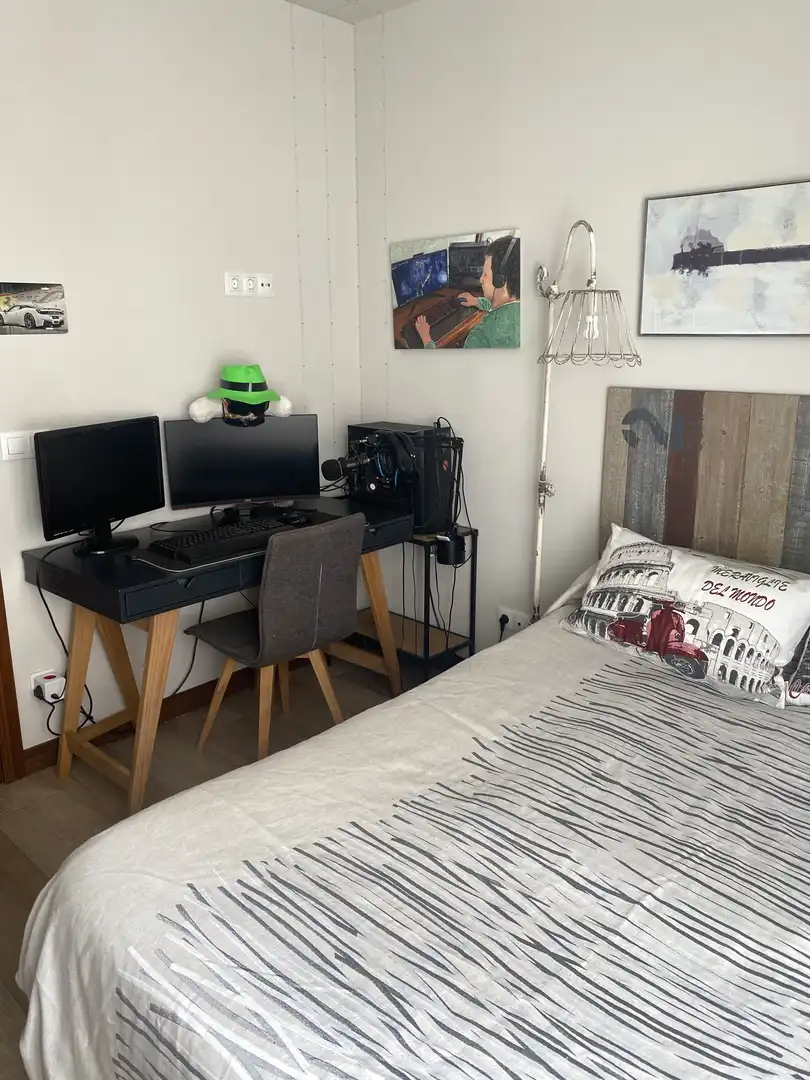 Bedroom of Flat for sale in  Pamplona / Iruña  with Balcony
