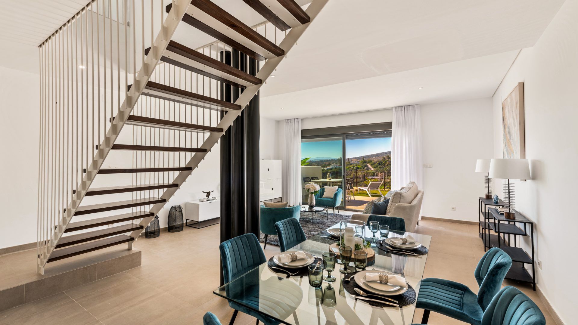 Menjador de Casa o xalet en venda en Marbella amb Aire condicionat, Calefacció i Terrassa