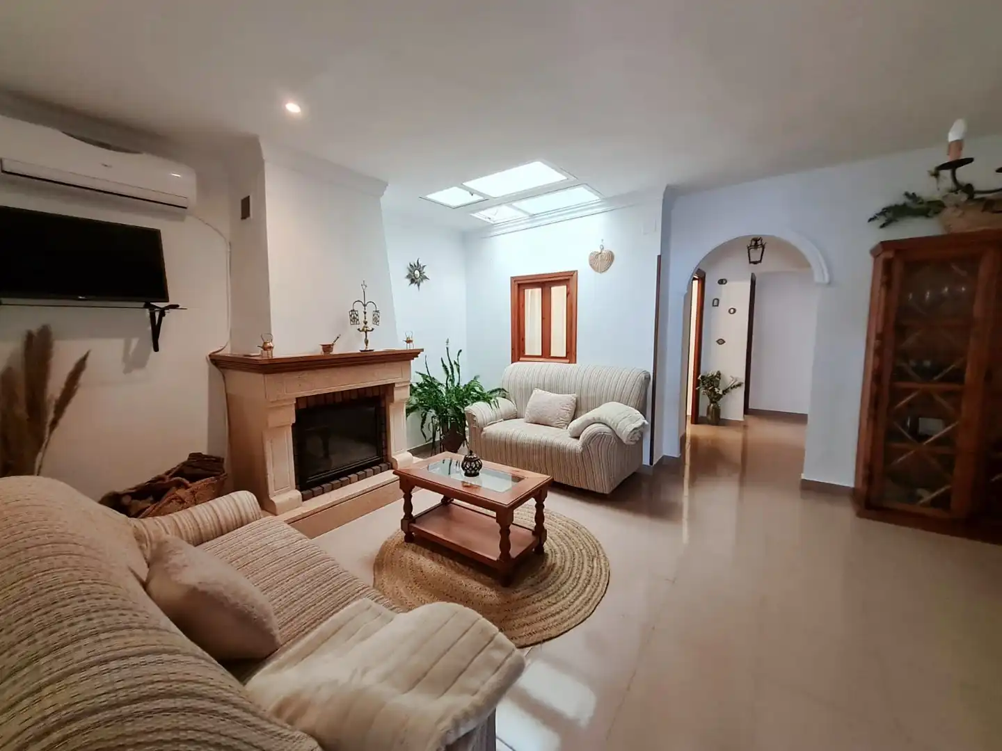 Sala de estar de Casa adosada de alquiler en Sanlúcar de Barrameda con Aire acondicionado, Calefacción y Terraza