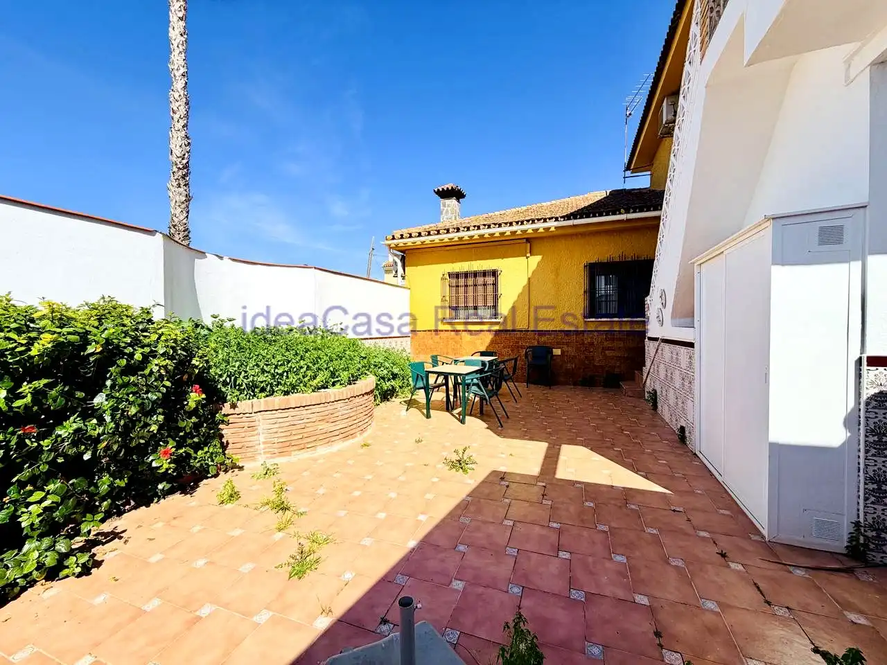 Exterior view of Houses for rent in Málaga Capital  with Air Conditioner, Terrace and Furnished