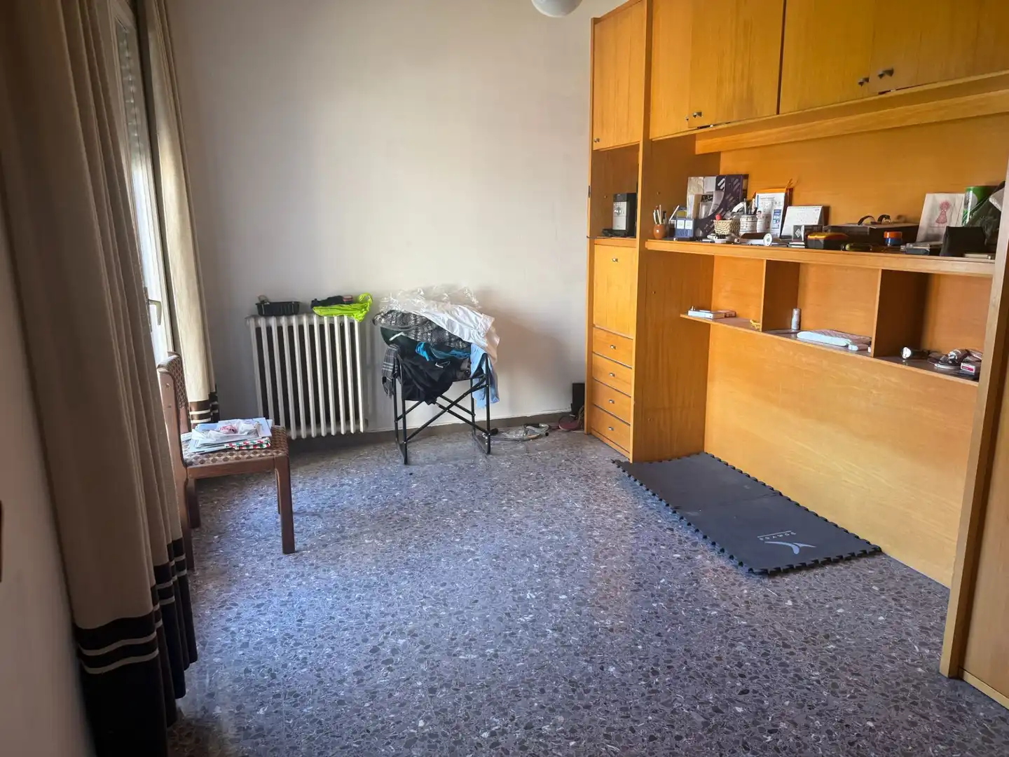 Piso en venta en L'Hospitalet de Llobregat con Calefacción, Terraza y Alarma