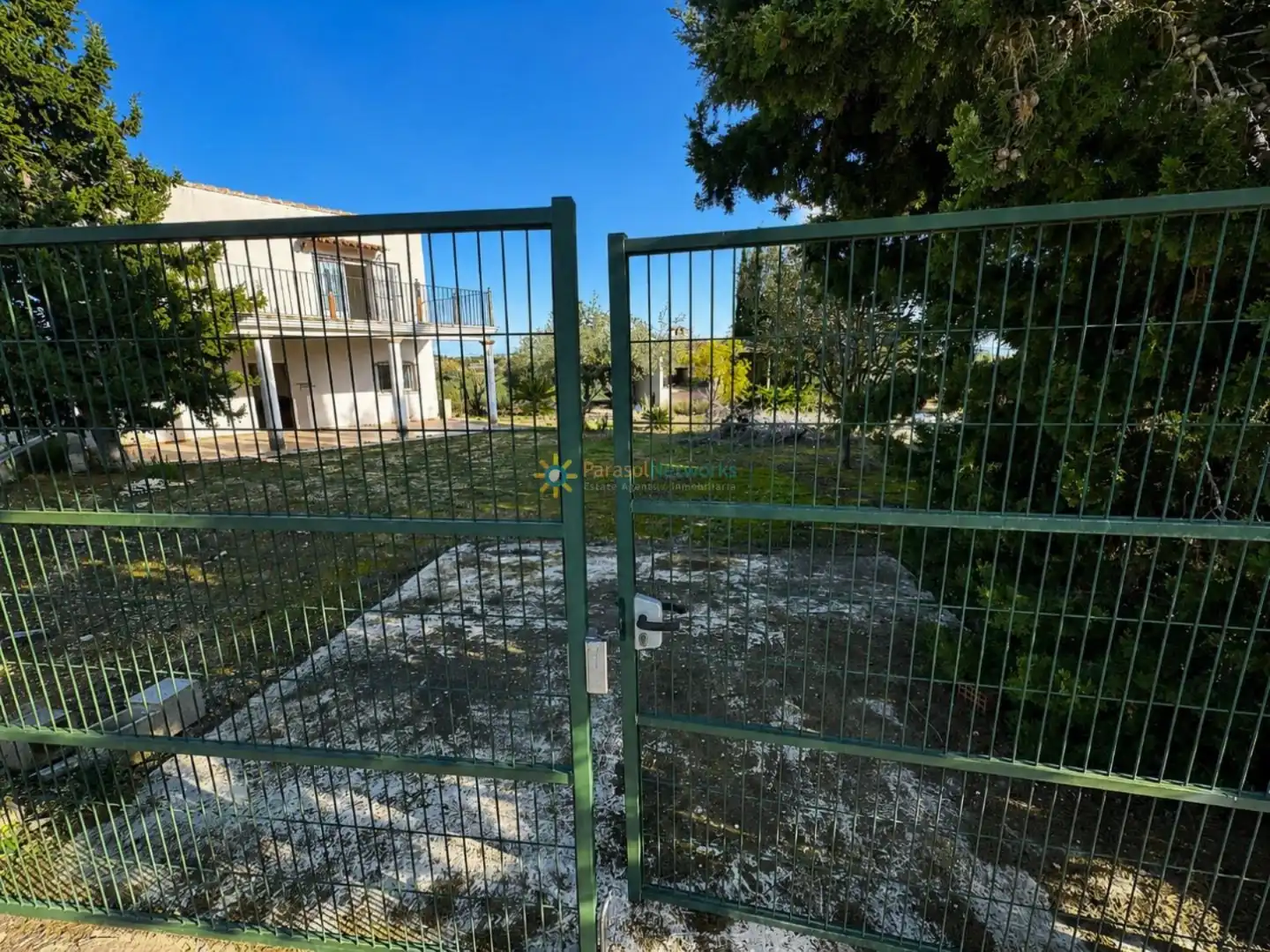 Finca rústica en venda en El Palomar amb Jardí privat, Terrassa i Traster