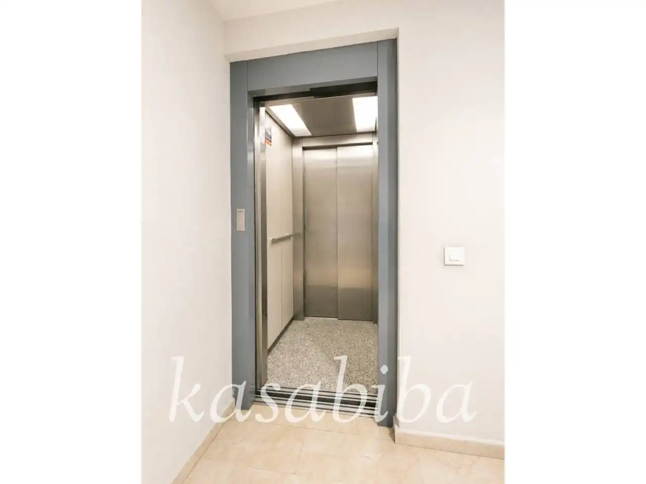 Wohnung zum Verkauf in Paterna mit Klimaanlage, Heizung und Terrasse