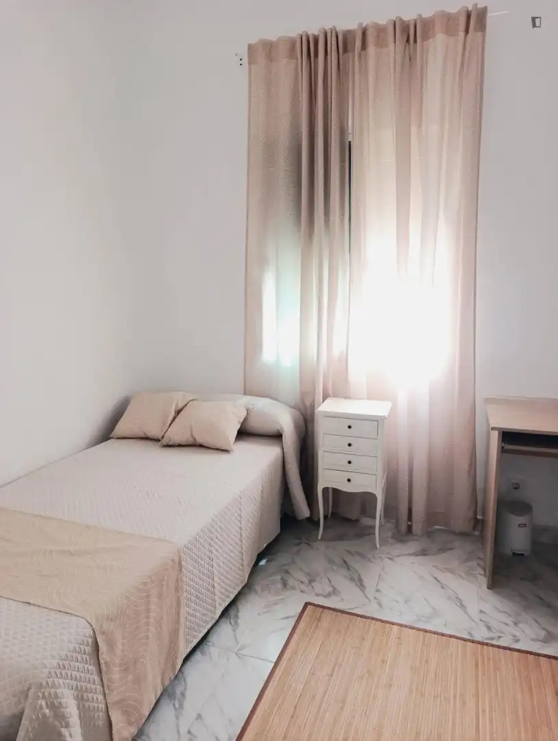 Bedroom of Apartments for share in Sevilla  with Furnished, Washing machine and Internet