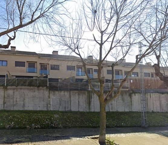 Casa-chalet en Venta en Novés