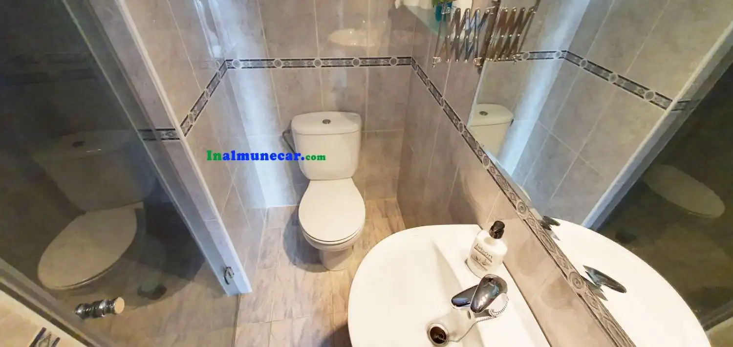 Baño de Casa adosada en venta en Almuñécar con Aire acondicionado, Terraza y Piscina