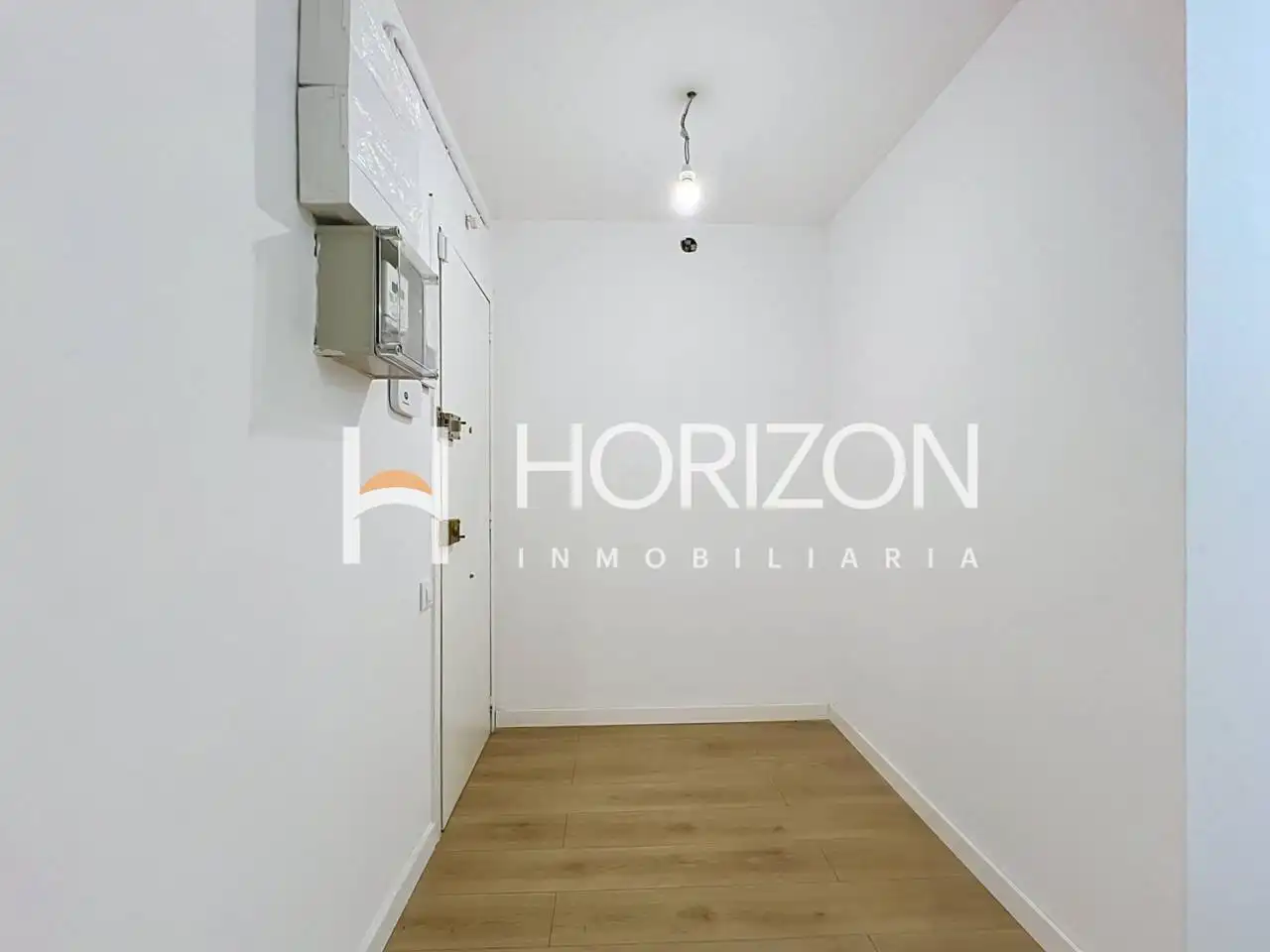 Piso en venta en Barcelona con Parquet, Trastero y Amueblado