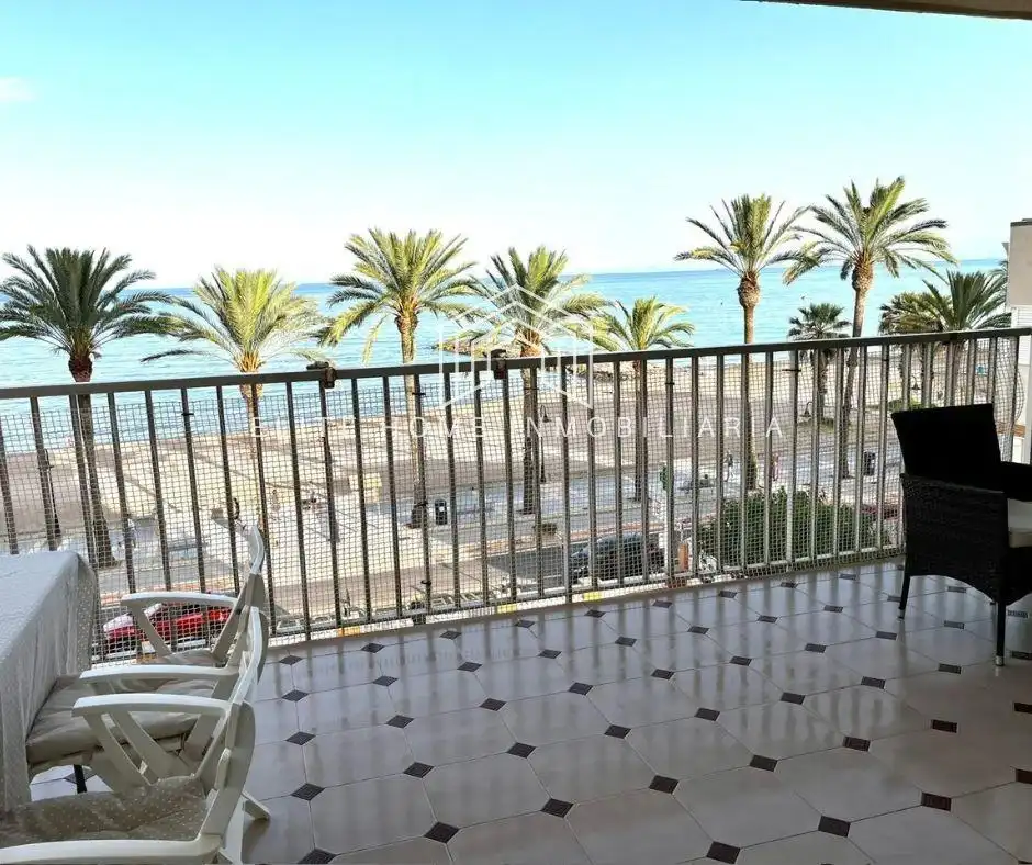 Habitación de Apartamento en venta en Benicasim / Benicàssim con Jardín privado, Terraza y Trastero